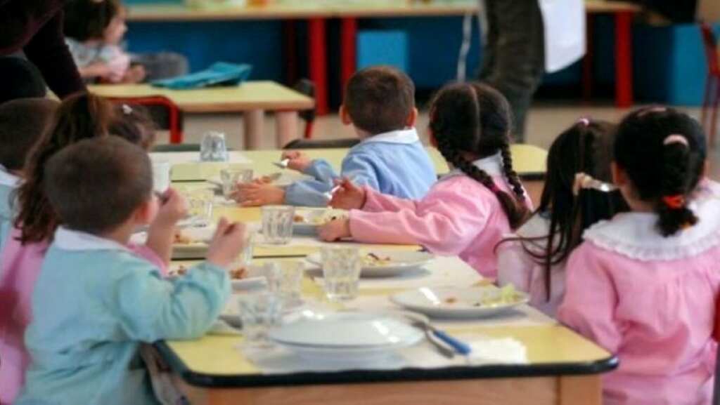 La lotta allo spreco alimentare inizia dalle mense scolastiche: in Puglia via a una campagna educativa